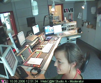mp_1live_060810_58.jpg