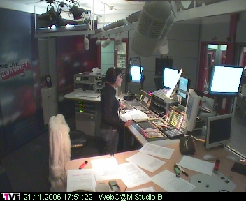 mp_1live_061121_28.jpg