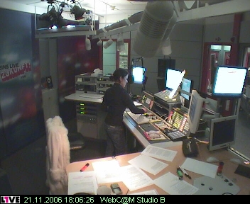 mp_1live_061121_34.jpg