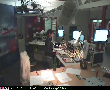 mp_1live_061121_55.jpg