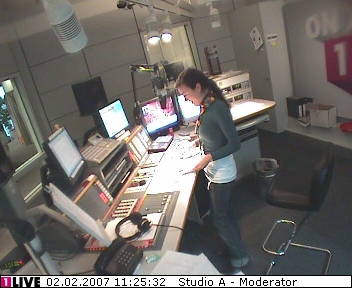 mp_1live_070202_082.jpg
