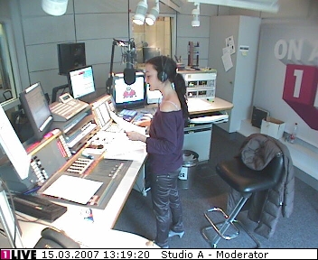 mp_1live_070315_69.jpg