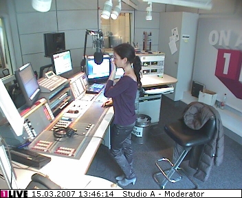 mp_1live_070315_75.jpg