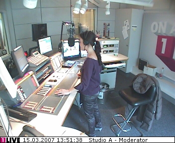 mp_1live_070315_78.jpg