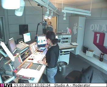 mp_1live_070319_07.jpg