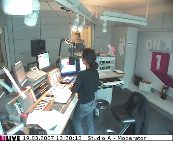 mp_1live_070319_69.jpg