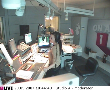 mp_1live_070320_24.jpg