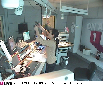 mp_1live_070320_35.jpg
