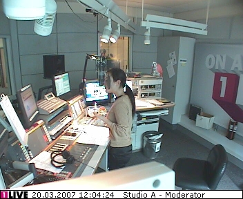 mp_1live_070320_36.jpg