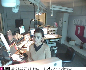 mp_1live_070320_58.jpg