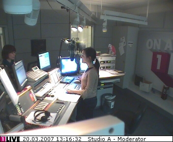 mp_1live_070320_71.jpg
