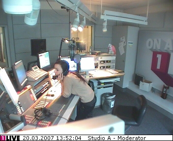 mp_1live_070320_85.jpg