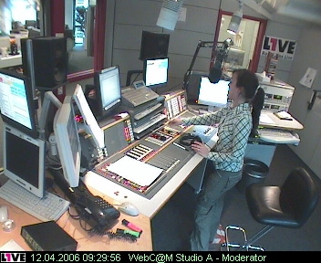 mp_1live_060412_31.jpg