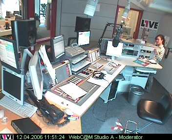 mp_1live_060412_54.jpg