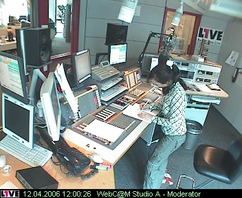 mp_1live_060412_61.jpg