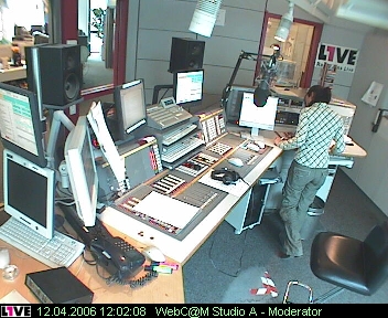 mp_1live_060412_63.jpg