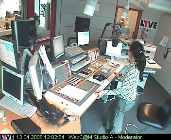 mp_1live_060412_64.jpg