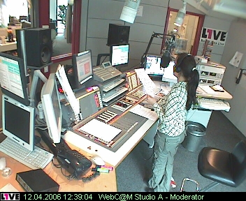 mp_1live_060412_73.jpg