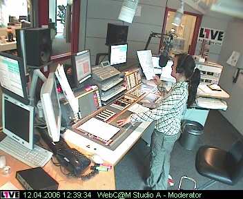 mp_1live_060412_74.jpg