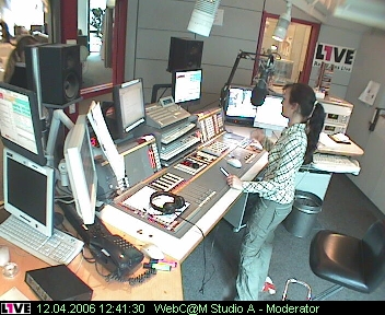 mp_1live_060412_77.jpg