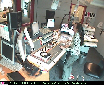 mp_1live_060412_78.jpg