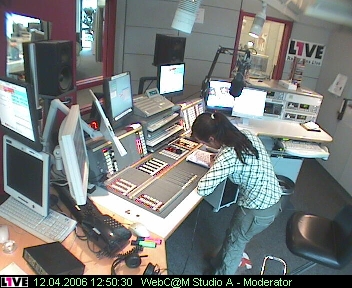 mp_1live_060412_85.jpg
