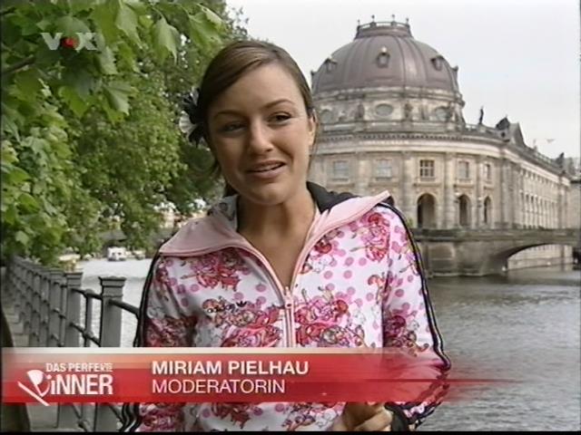 mp_promidinner050827_001.jpg