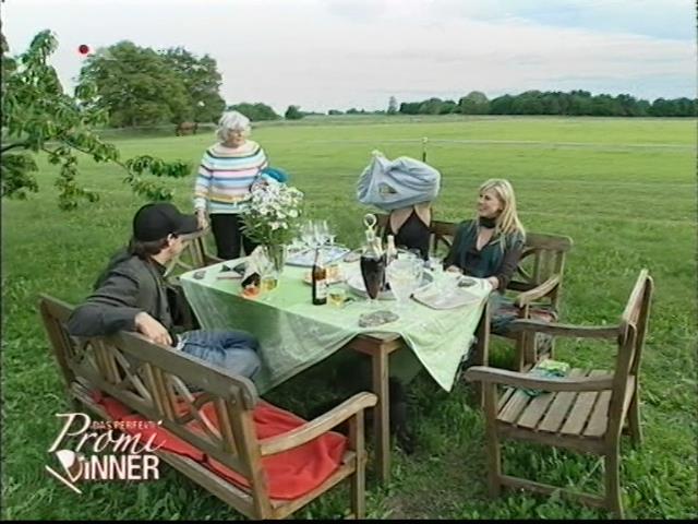 mp_promidinner050827_061.jpg