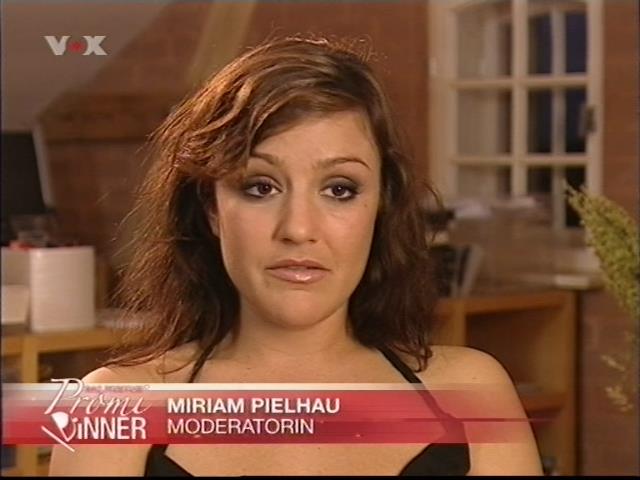 mp_promidinner050827_083.jpg