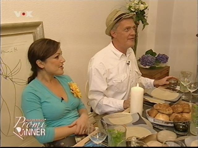 mp_promidinner050827_424.jpg