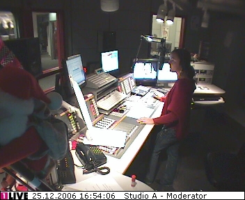 mp_1live_061225_83.jpg